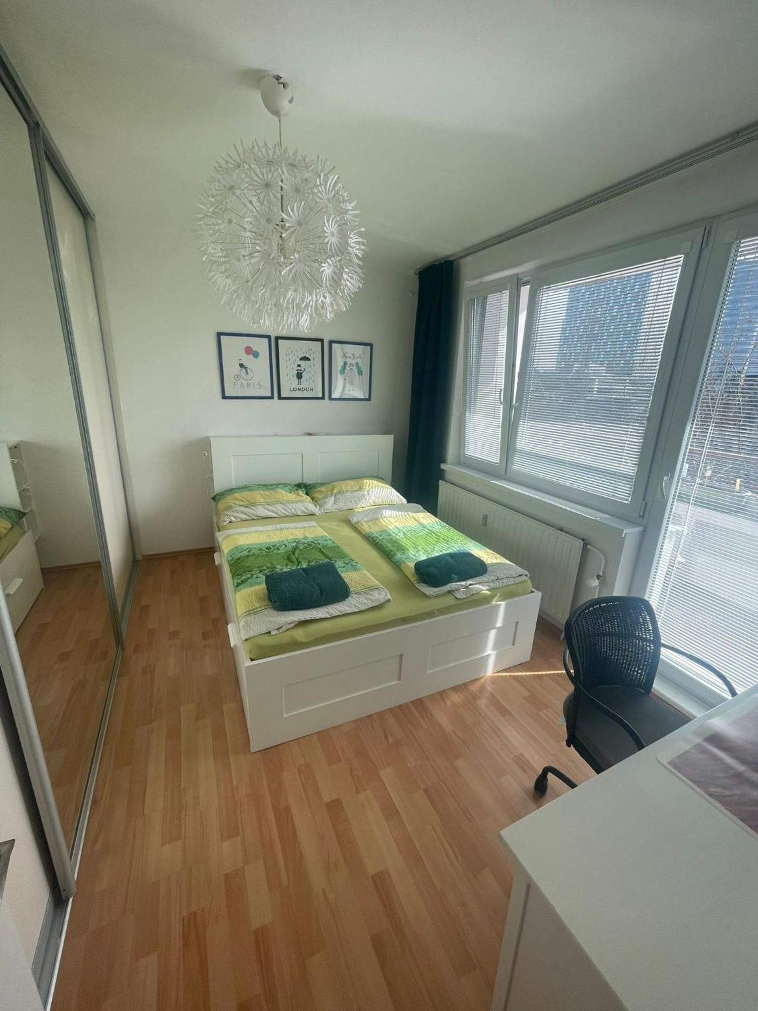 Park View City Center Location Apartment With Balcony Bratislava Extérieur photo