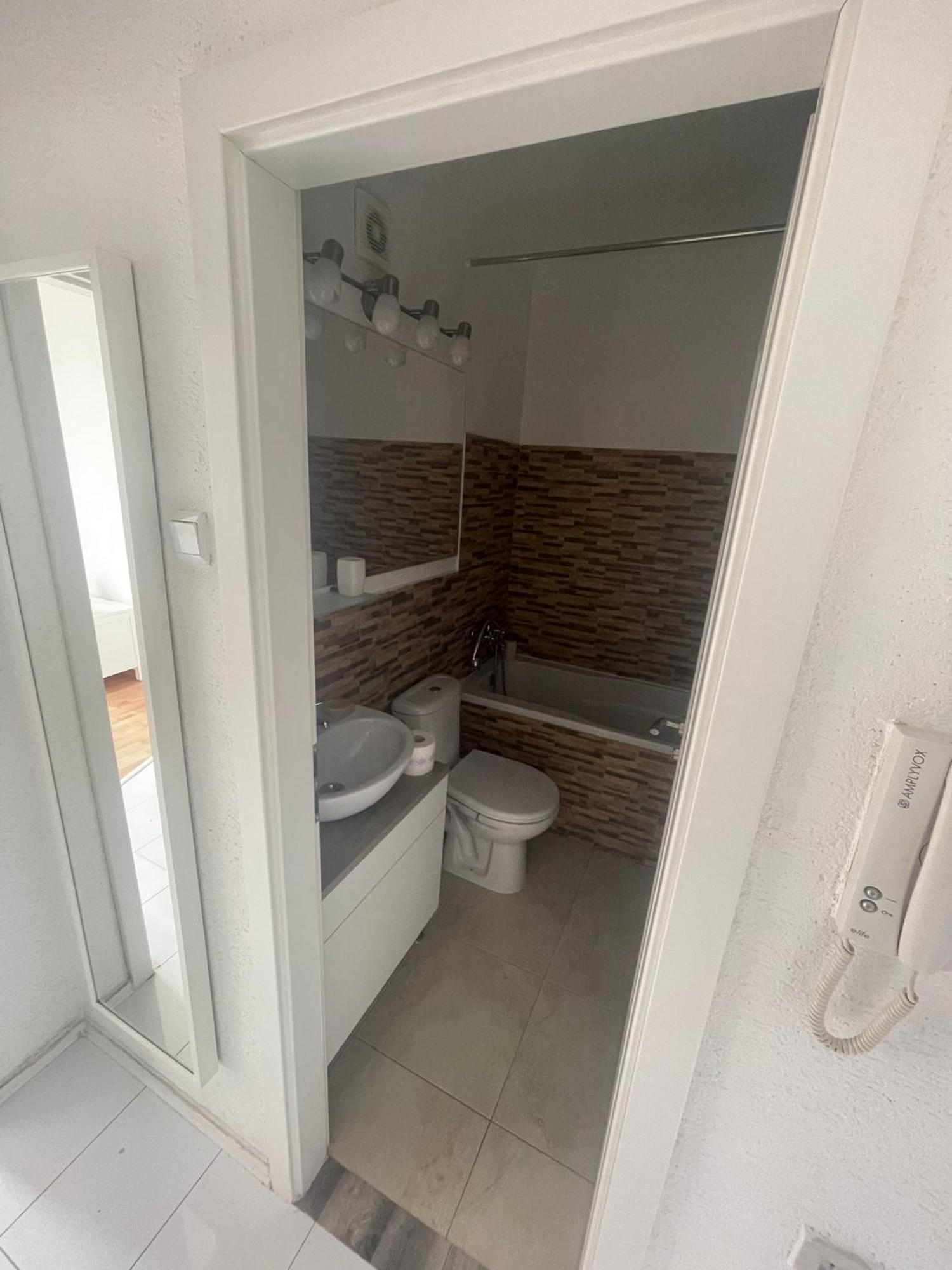 Park View City Center Location Apartment With Balcony Bratislava Extérieur photo